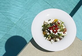 Prima Vista Beachfront Boutique Hotel