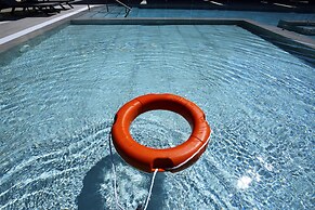 Prima Vista Beachfront Boutique Hotel