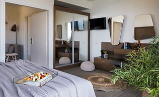 Prima Vista Beachfront Boutique Hotel