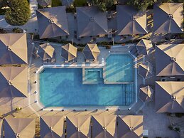 Prima Vista Beachfront Boutique Hotel