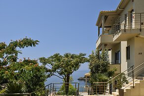 Prima Vista Beachfront Boutique Hotel