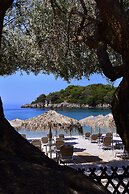 Prima Vista Beachfront Boutique Hotel