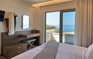 Prima Vista Beachfront Boutique Hotel