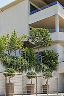 Prima Vista Beachfront Boutique Hotel