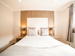 OYO White Horse Lodge Hotel, East Thirsk