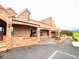 OYO White Horse Lodge Hotel, East Thirsk
