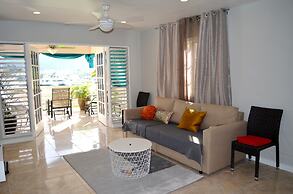 Bay Pointe Yacht Club 2BD Apartment OLR