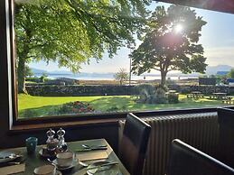Broadford Hotel