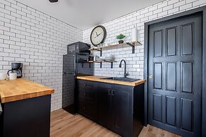 Aqua Vista Beachfront Suites