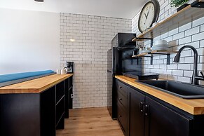 Aqua Vista Beachfront Suites