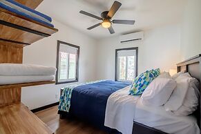 Aqua Vista Beachfront Suites