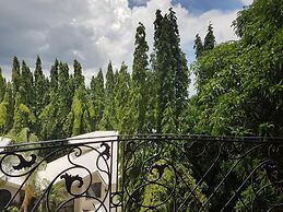 Sophia Suites Residence Hotel