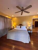 Sophia Suites Residence Hotel