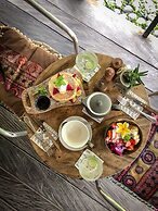 Taman Nauli Bed & Breakfast