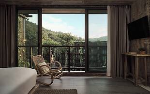 Dinso Resort & Villas Phuket, Vignette Collection by IHG