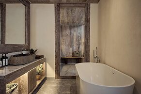 Dinso Resort & Villas Phuket, Vignette Collection by IHG