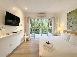 Isara Khao Lak