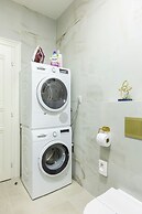 Decadent Art Deco Apartment in Old Town