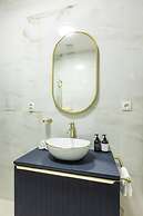 Decadent Art Deco Apartment in Old Town