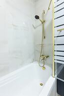 Decadent Art Deco Apartment in Old Town