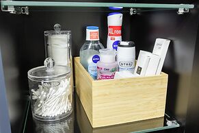 Decadent Art Deco Apartment in Old Town