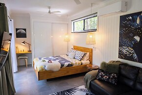 Airlie Beach Eco Cabins - Adults only
