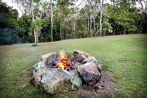 Airlie Beach Eco Cabins - Adults only