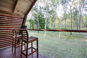 Airlie Beach Eco Cabins - Adults only