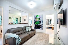 Airlie Beach Eco Cabins - Adults only