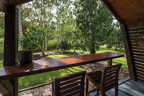 Airlie Beach Eco Cabins - Adults only
