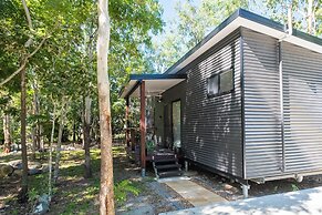 Airlie Beach Eco Cabins - Adults only