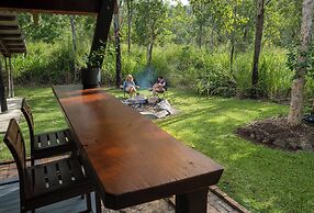 Airlie Beach Eco Cabins - Adults only