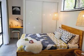 Airlie Beach Eco Cabins - Adults only