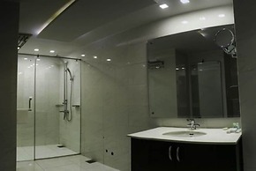 5th Avenue Hotel