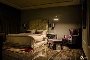 5th Avenue Hotel