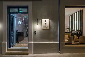 S Paul Hotel