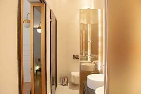 S Paul Hotel