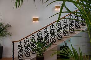 S Paul Hotel