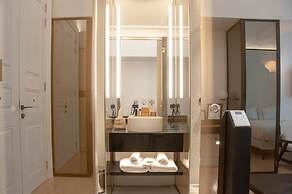 S Paul Hotel