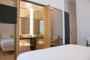 S Paul Hotel