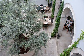 S Paul Hotel