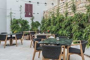 S Paul Hotel