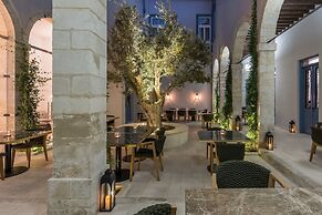 S Paul Hotel