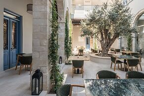 S Paul Hotel