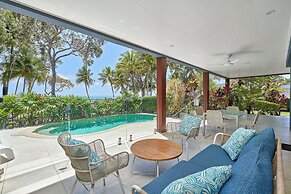 Reeflections Beachfront Holiday House