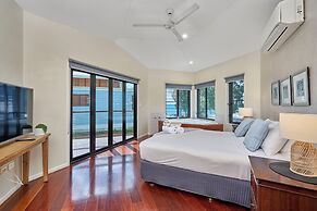 Beachcomber Holiday House