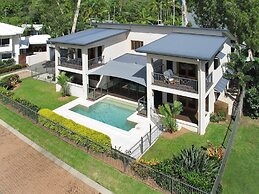 Torun Holiday House