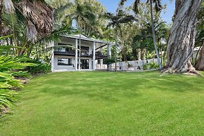 Dolce Vita Beachfront Holiday House