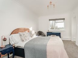 Pike & Eel Hotel and Marina