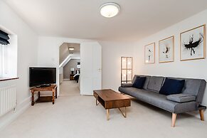 Pike & Eel Hotel and Marina